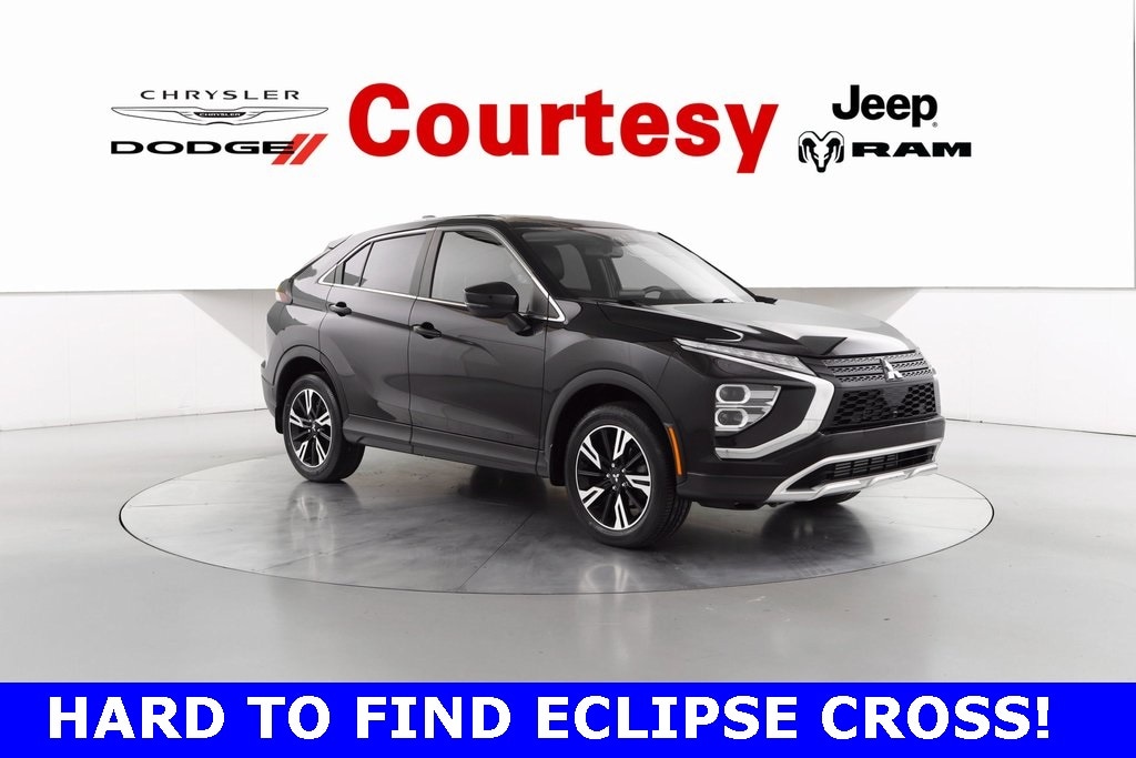 2023 Mitsubishi Eclipse Cross SE's photo
