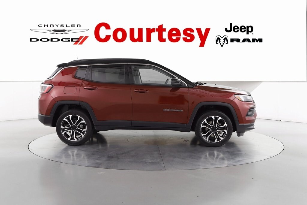 2022 Jeep Compass Limited photo 3