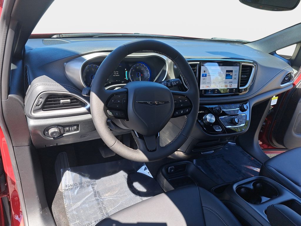 2026 Chrysler Pacifica Select - Photo 18