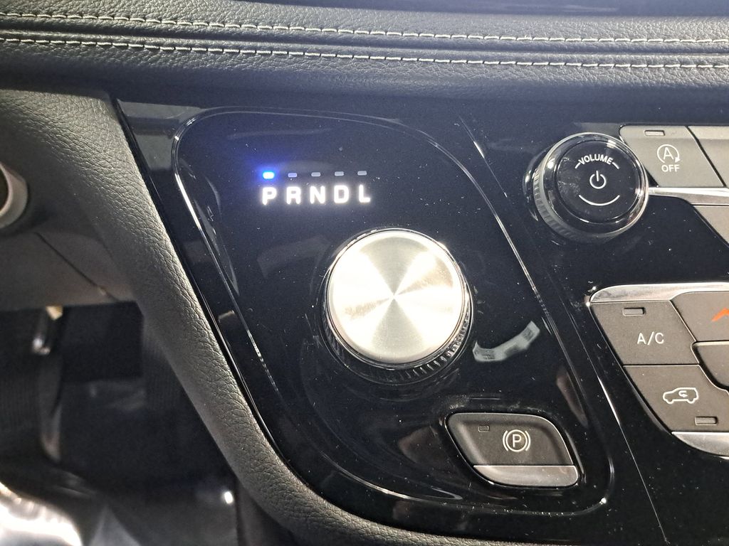 2026 Chrysler Pacifica Select - Photo 27