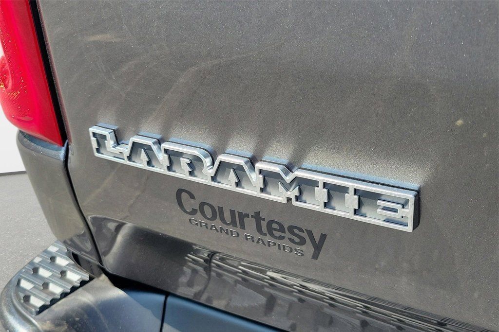 2026 RAM 1500 Laramie - Photo 7