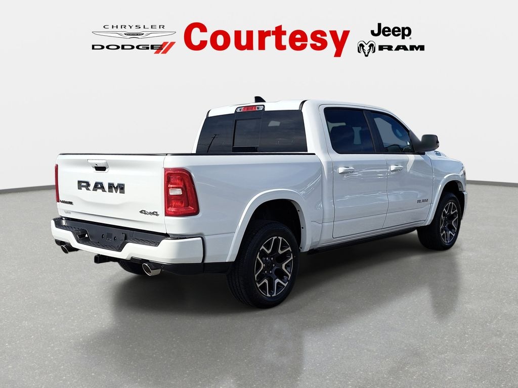 New 2026 Ram 1500 LARAMIE CREW CAB 4X4 5'7 BOX Pickup