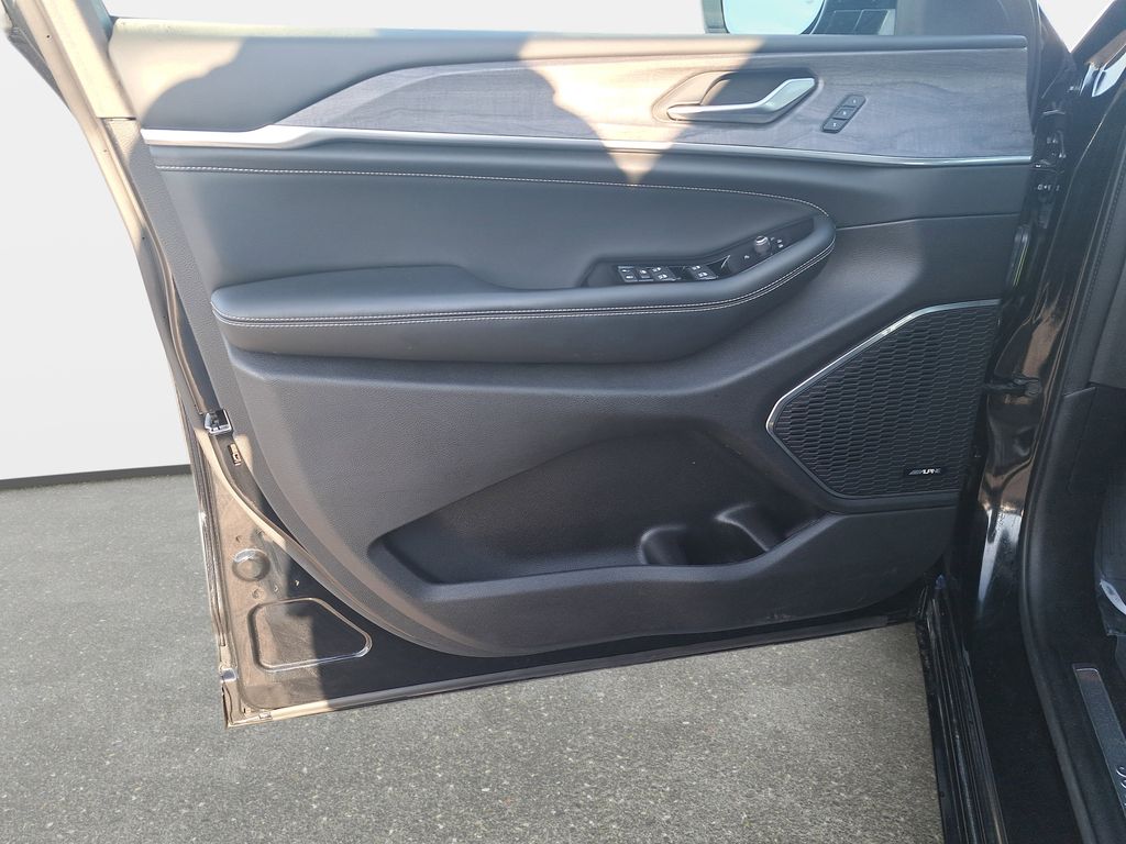 2023 Jeep Grand Cherokee Overland - Photo 29