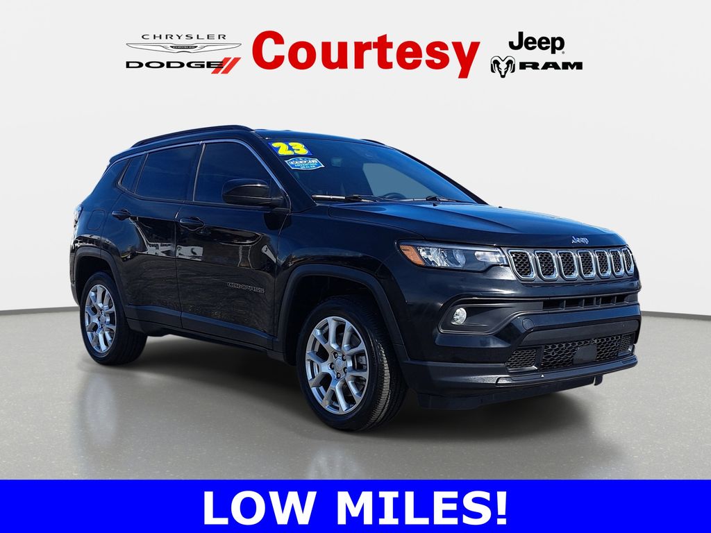 2023 Jeep Compass Latitude Lux 4X4's photo