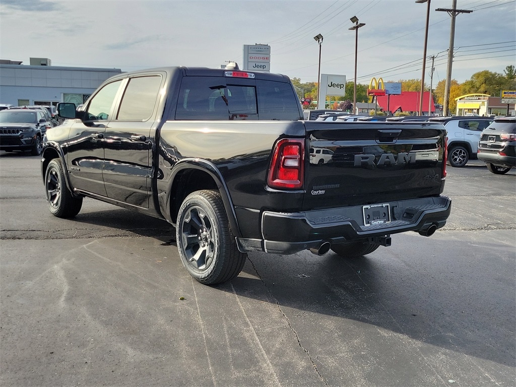 New 2025 Ram 1500 BIG HORN CREW CAB 4X4 5'7 BOX Pickup