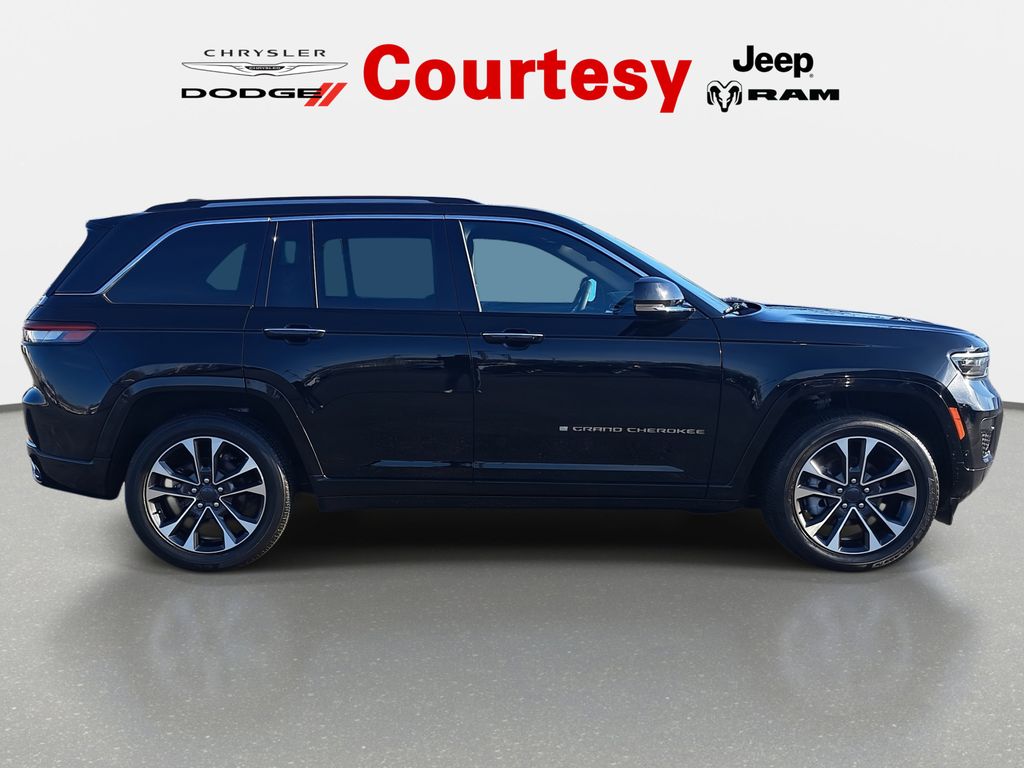 2023 Jeep Grand Cherokee Overland - Photo 10