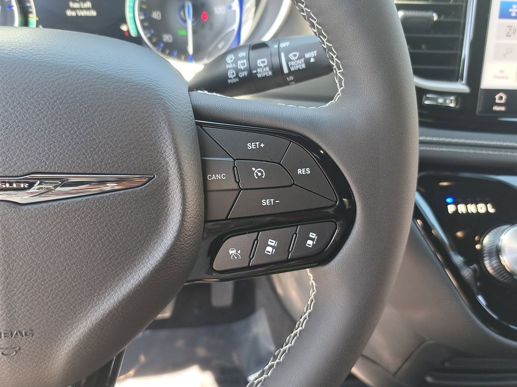 2026 Chrysler Pacifica Select - Photo 20