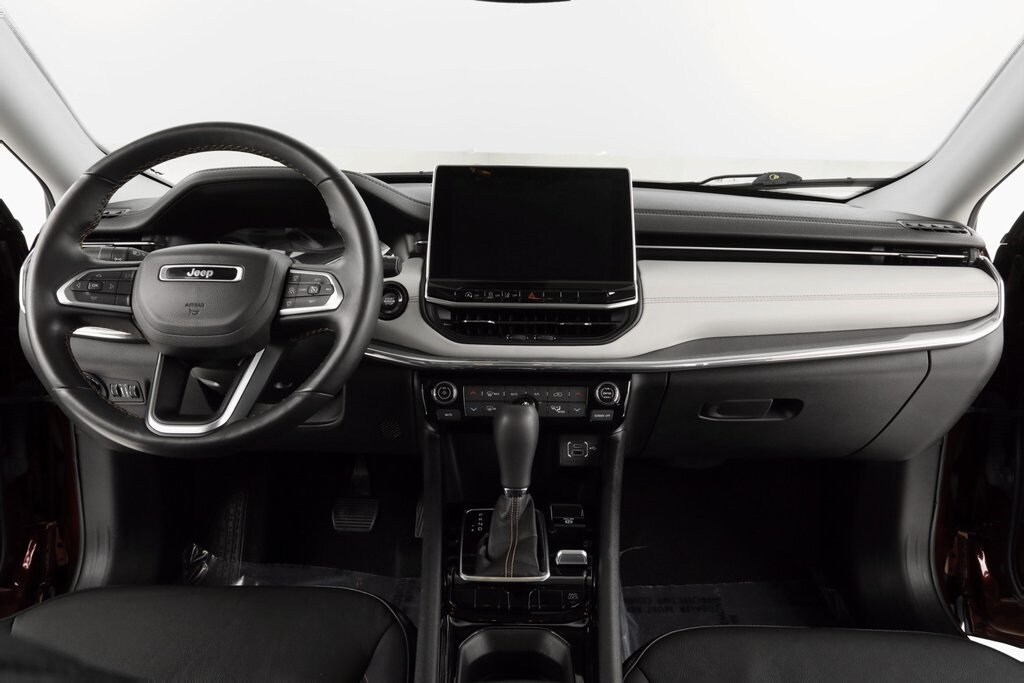 2022 Jeep Compass Limited photo 2