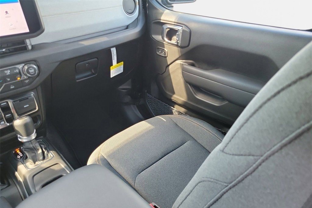 2025 Jeep Wrangler 4-Door Sport S - Photo 13