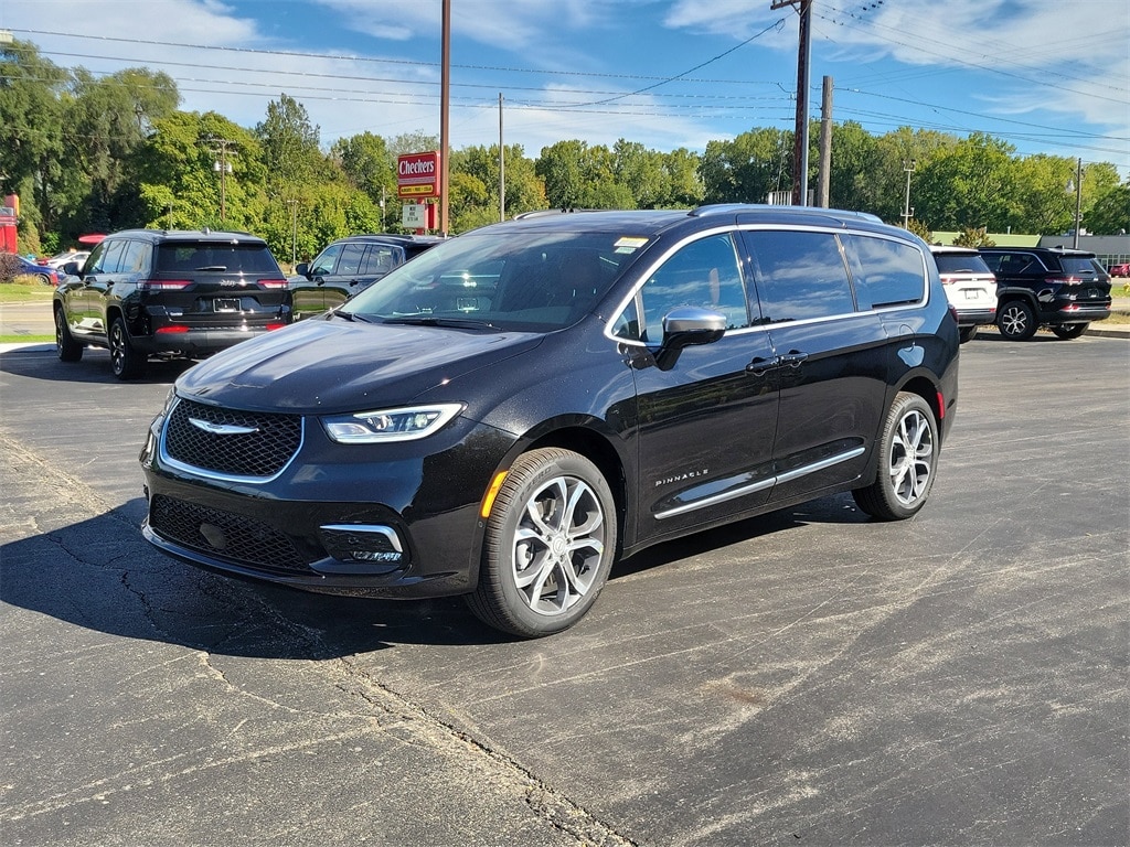 New 2026 Chrysler Pacifica PINNACLE AWD Passenger Van