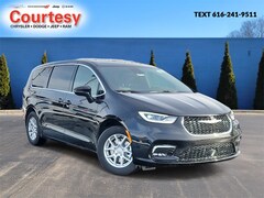 2026 Chrysler Pacifica SELECT Passenger Van