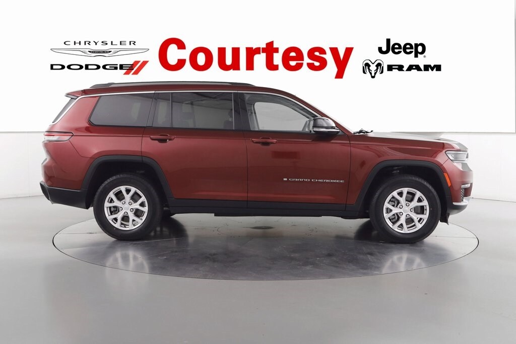 2022 Jeep Grand Cherokee Limited photo 3