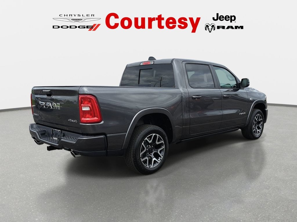 New 2026 Ram 1500 LARAMIE CREW CAB 4X4 5'7 BOX Pickup