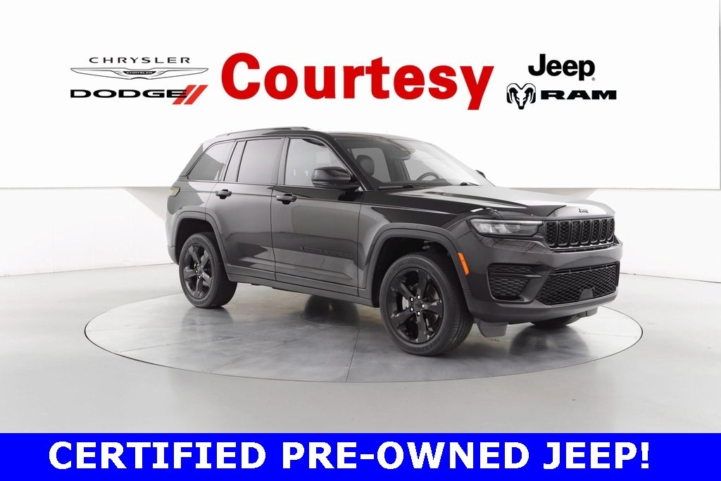 2023 Jeep Grand Cherokee Altitude's photo