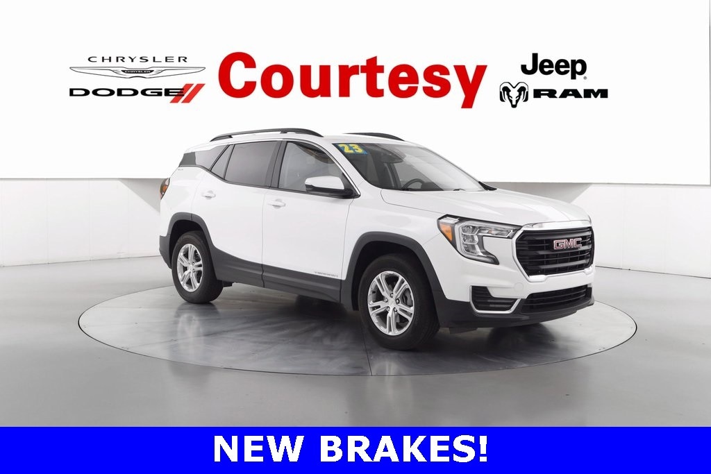 2023 GMC Terrain SLE's photo