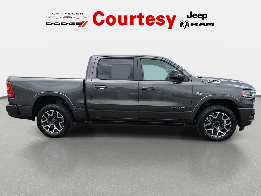 New 2026 Ram 1500 LARAMIE CREW CAB 4X4 5'7 BOX Pickup