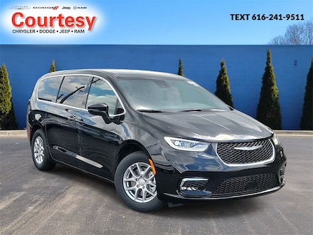 2025 Chrysler Pacifica SELECT Passenger Van