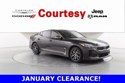 2022 Kia Stinger GT-Line Sedan