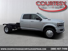 2026 Ram 5500 Chassis Cab BIG HORN  CREW  4X4 60' CA Pickup