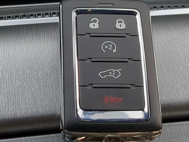 2025 Jeep Wagoneer Series II - Photo 31