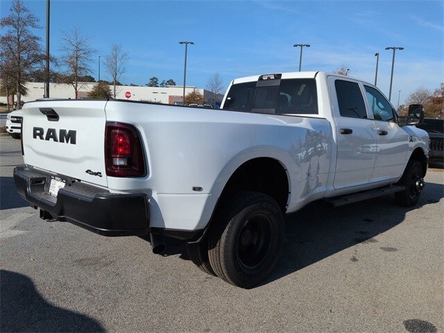 2026 Ram 3500 Tradesman photo 3