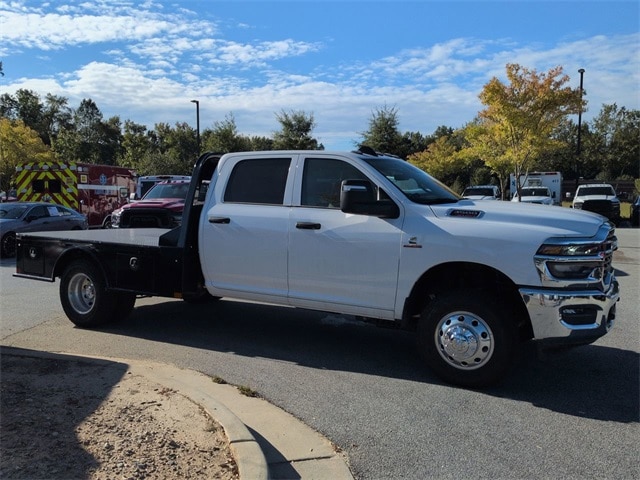 2025 RAM Ram 3500 Chassis Cab Tradesman's photo