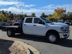 2025 Ram 3500 Chassis Cab 3500 TRADESMAN CREW CAB CHASSIS 4X4 60' CA Pickup