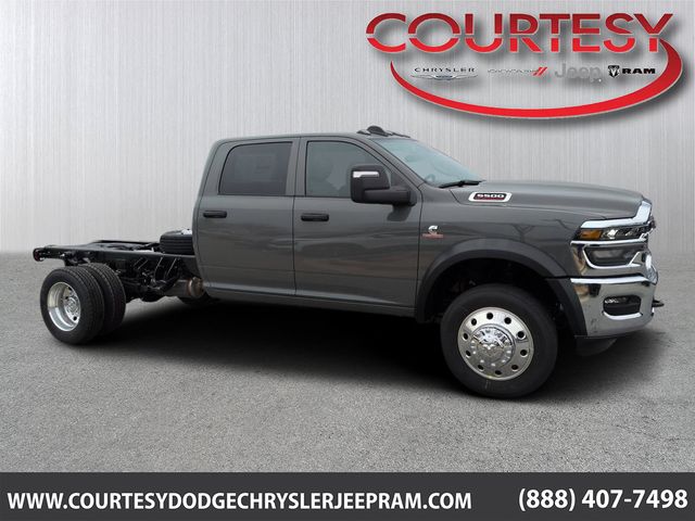 2026 RAM 5500 Tradesman 4X4 Crew Cab DRW 197" WB's photo