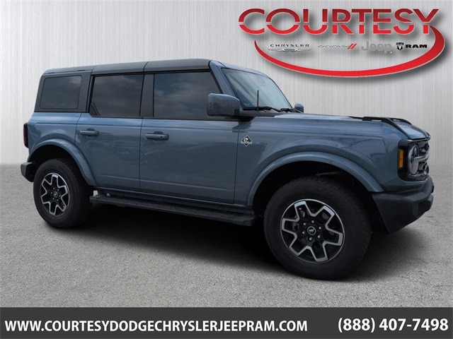 2024 Ford Bronco Outer Banks's photo