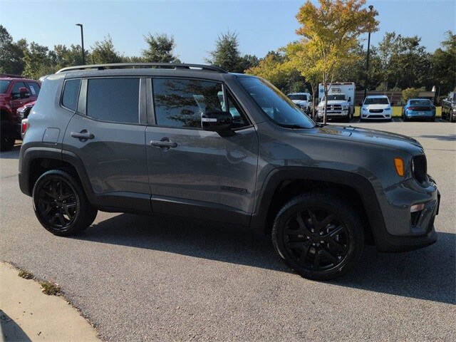 2022 Jeep Renegade Altitude photo 2