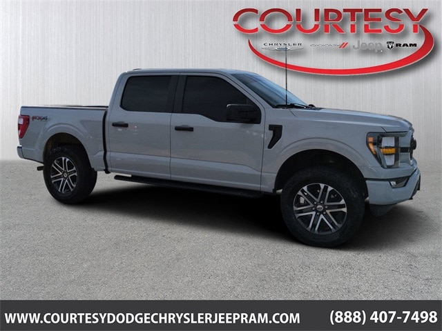 2023 Ford F-150 XL's photo