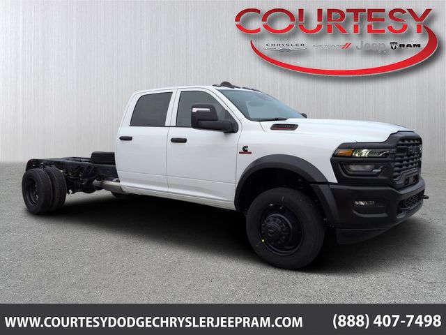 2026 RAM 5500 Big Horn 4X4 Crew Cab DRW 197" WB's photo