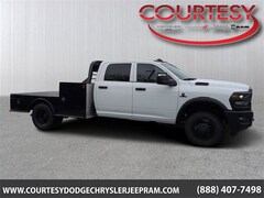 2025 Ram 3500 Chassis Cab 3500 TRADESMAN CREW CAB CHASSIS 4X4 60' CA Pickup