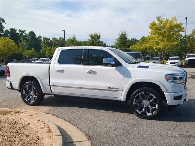 2022 Ram 1500 Limited photo 2
