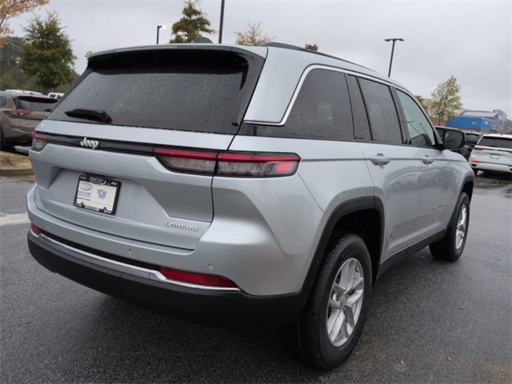 New 2025 Jeep Grand Cherokee LAREDO X 4X2 Sport Utility