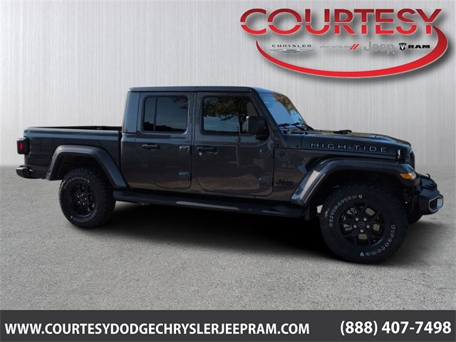 2025 Jeep Gladiator High Tide's photo