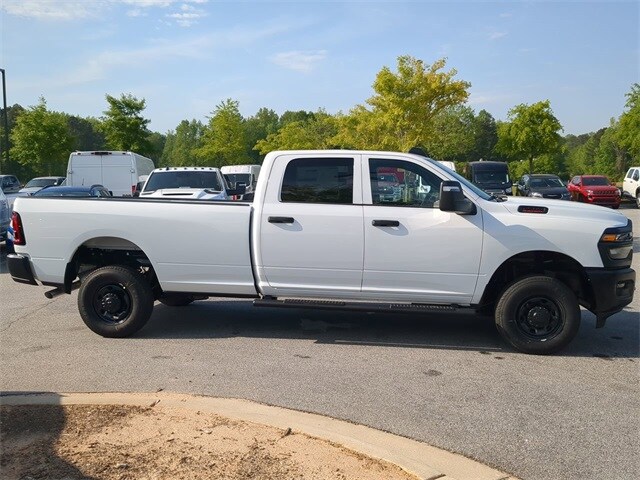 2025 Ram 2500 Tradesman photo 3