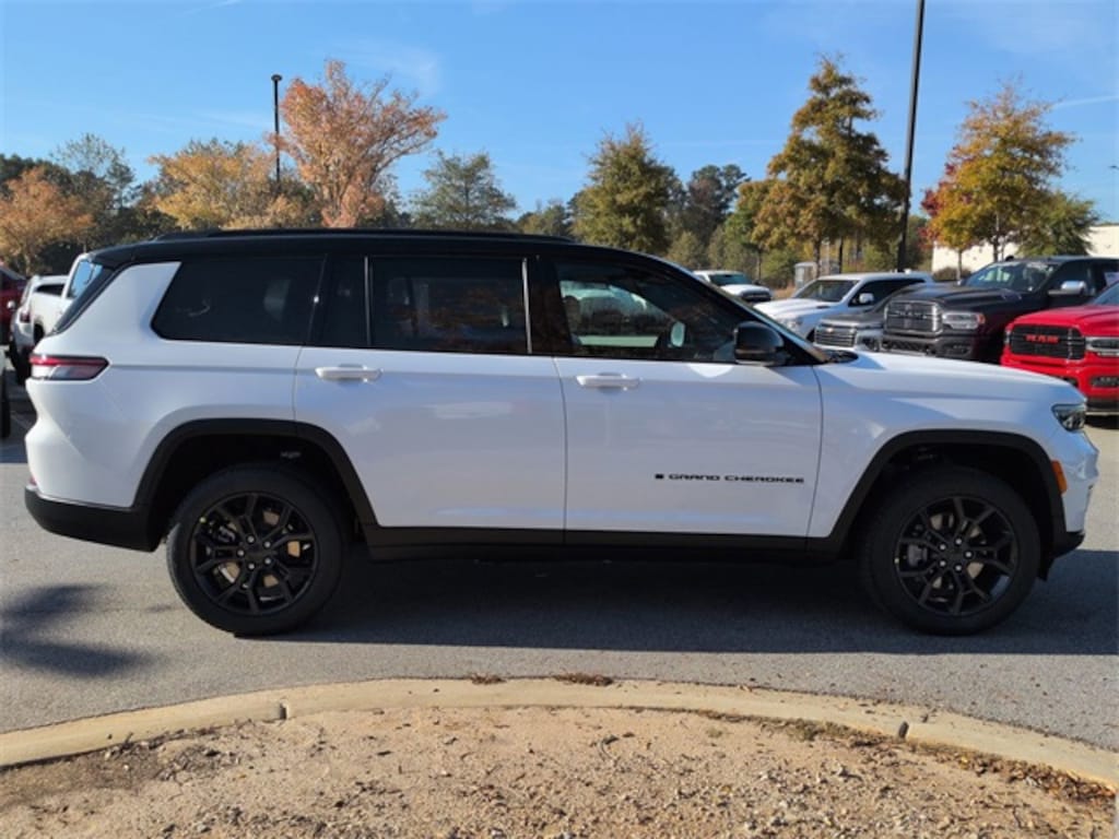 New 2025 Jeep Grand Cherokee L LIMITED 4X4 Sport Utility