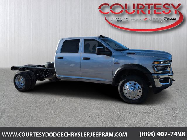 2026 RAM 4500 Tradesman 4X4 Crew Cab DRW 173" WB's photo