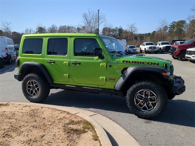 2025 Jeep Wrangler Rubicon photo 2