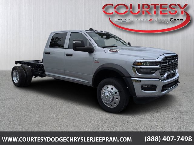 2026 RAM 5500 Tradesman 4X4 Crew Cab DRW 197" WB's photo
