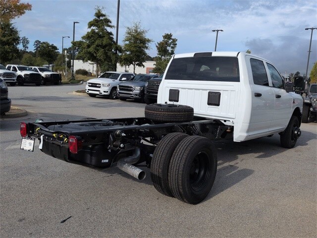 2026 Ram 3500 Tradesman photo 4