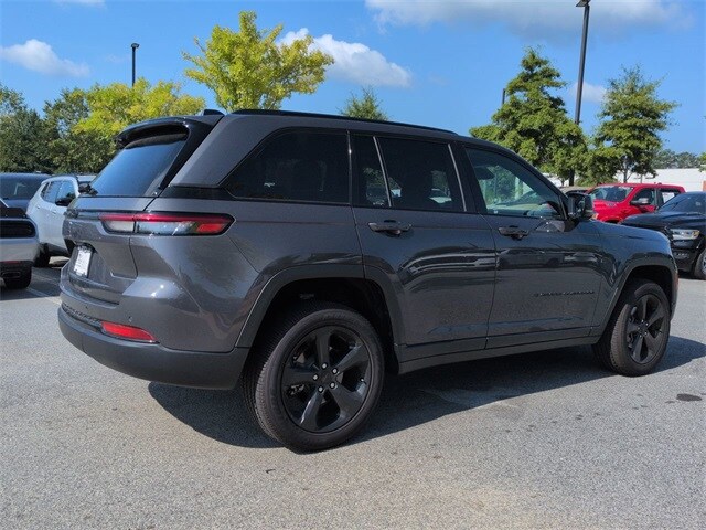 2024 Jeep Grand Cherokee Altitude X photo 3