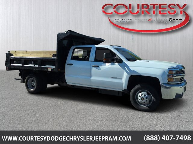 2016 Chevrolet Silverado HD WT 4WD Crew Cab 171.5" WB's photo