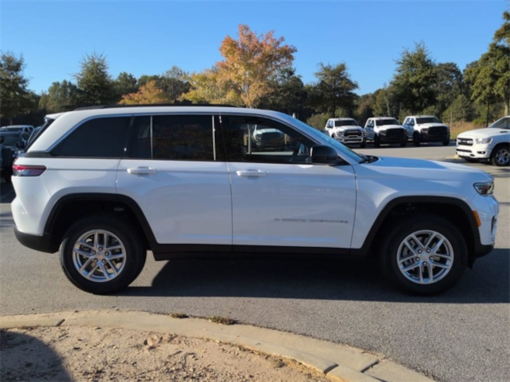 New 2025 Jeep Grand Cherokee LAREDO X 4X2 Sport Utility