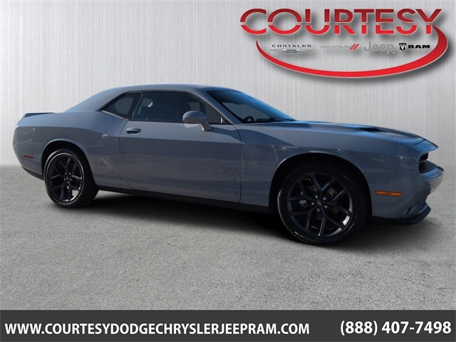 2021 Dodge Challenger SXT's photo