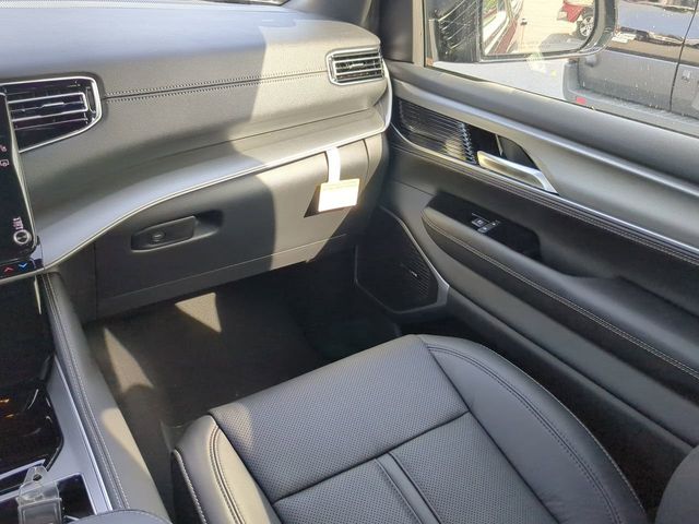 2025 Jeep Wagoneer Series II - Photo 16