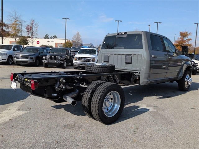 2026 Ram 5500 photo 3