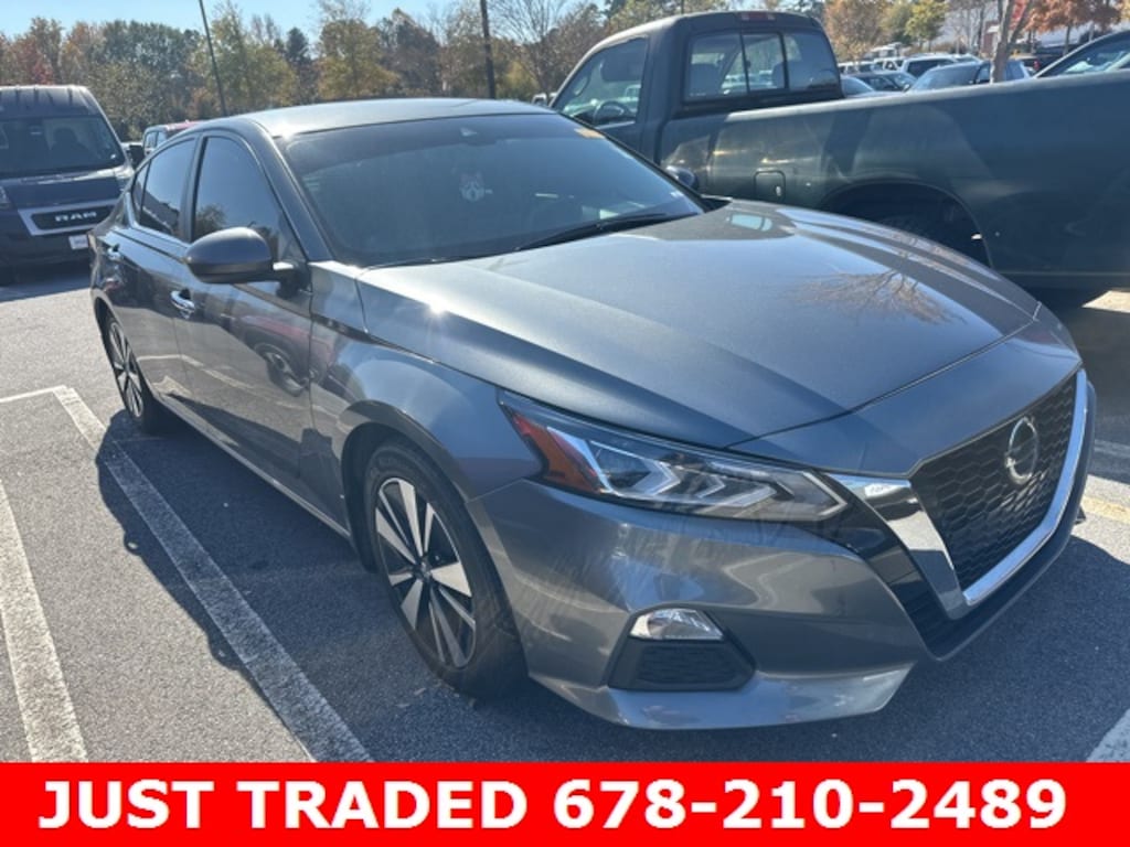 Used 2022 Nissan Altima 2.5 SV Sedan