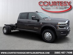 2026 Ram 3500 Chassis Cab BIG HORN CREW   4X4 60' CA Pickup